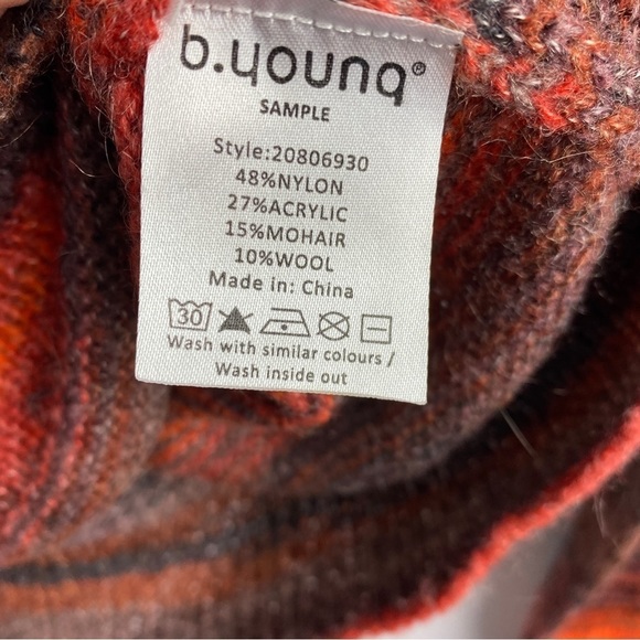 B. Young Mohair Wool Blend Burnt Orange Crew Neck Sweater Medium - Picture 4 of 8